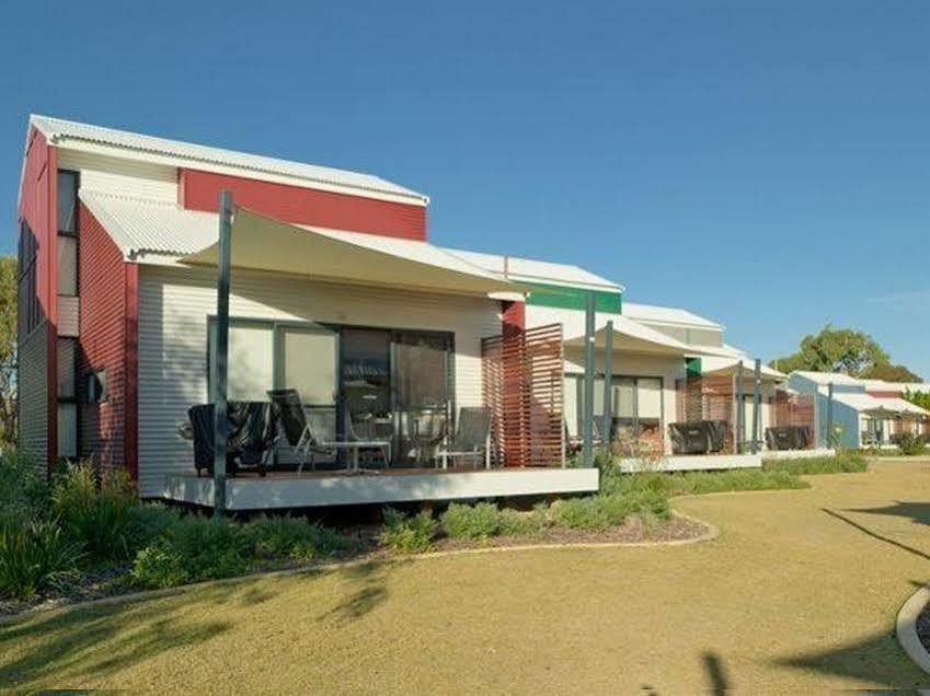 Footprints Preston Beach Exterior photo